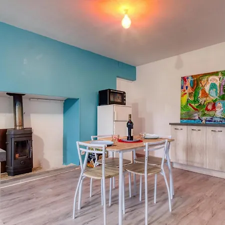 Casa vacanze 1 Bedroom Stunning In Jumilhac-le Grand Jumilhac-le-Grand